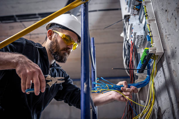 Professional Electrician in Southwood Acres, CT