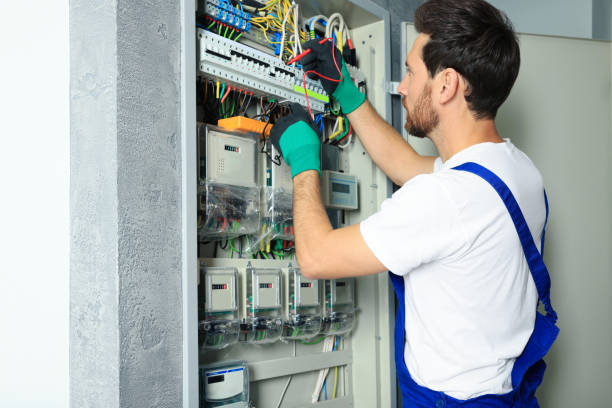 Best Licensed Electrician  in Southwood Acres, CT
